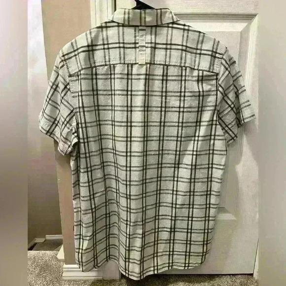 Mens The North Face  SS Button Down Cotton Shirt - Picture 3 of 5